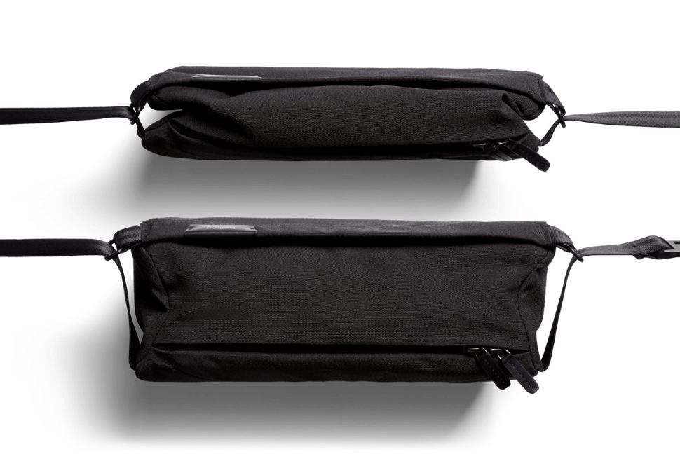 ベルロイ スリング　ブラックのサイドガセット(マチ)。縮小時と拡張時の2つを比較