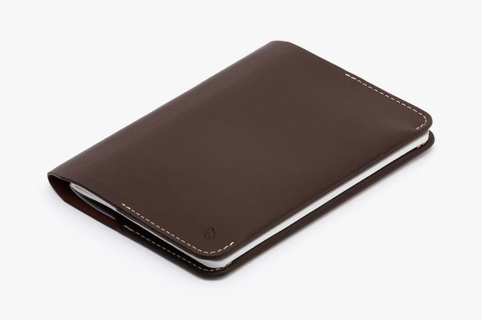 Bellroy Notebook Cover Mini Redorcleの写真