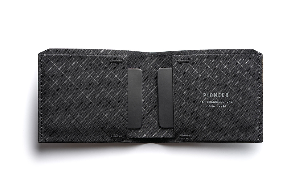 Pioneer Carry The Flyfold Onyx Rfid