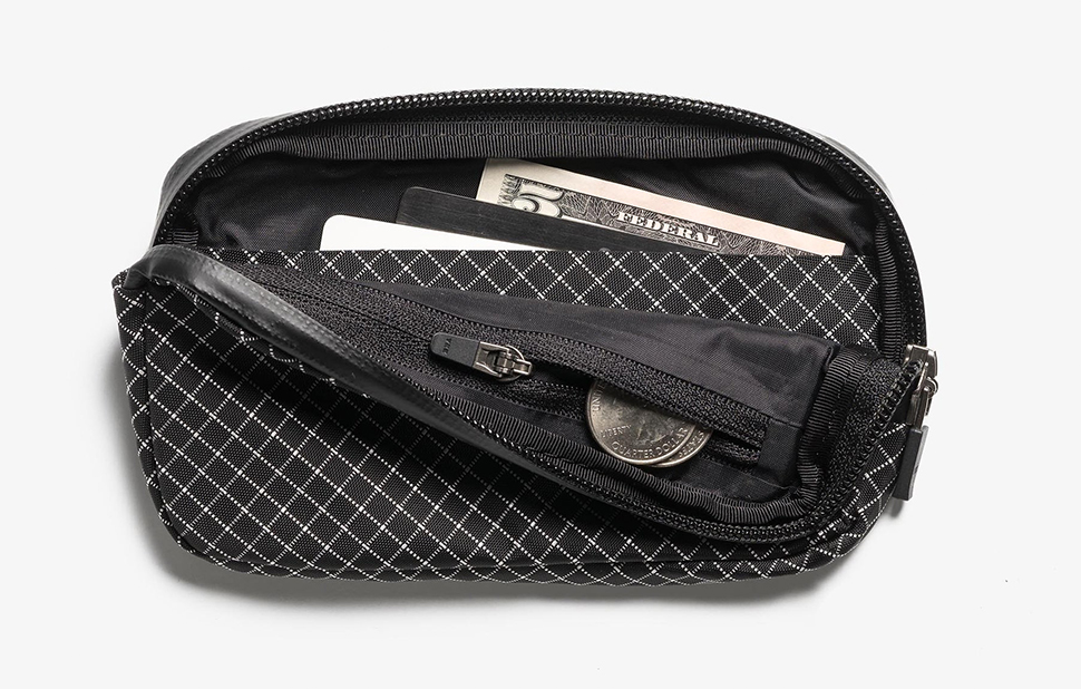 Pioneer Carry Commuter Zip Wallet Black White